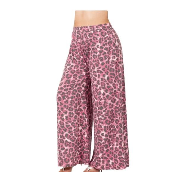 NWOT Zenana Outfitters Pink and Black Cheetah Print Wide Leg Pull-On Pants Small - Picture 1 of 11